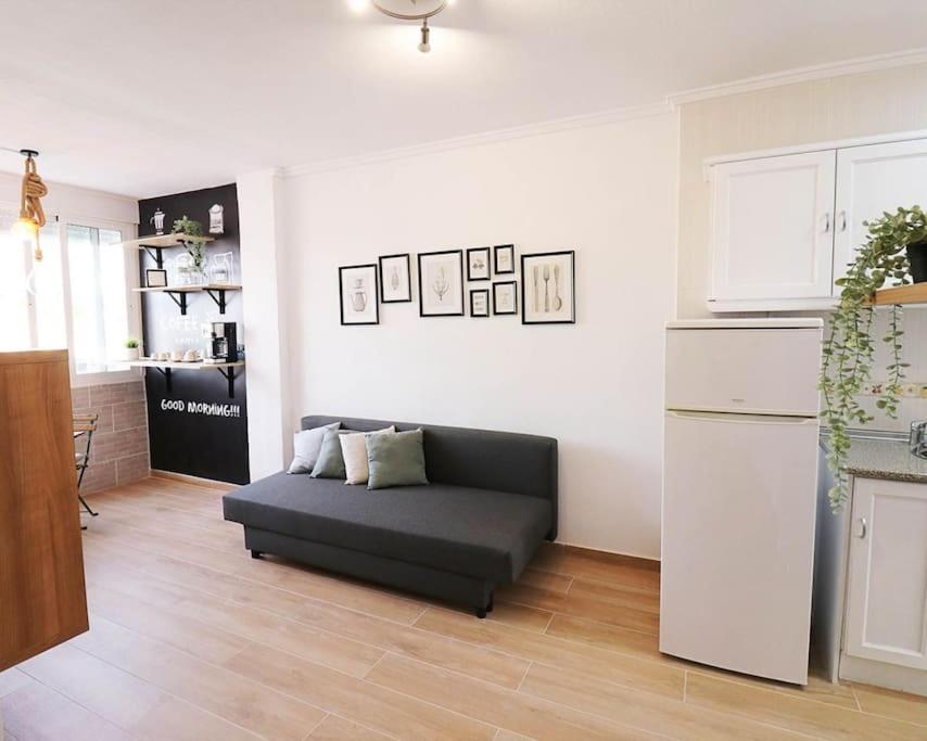 Brand New Apartment. 400 Meters Best Beach ตอร์เรเวียคา ภายนอก รูปภาพ